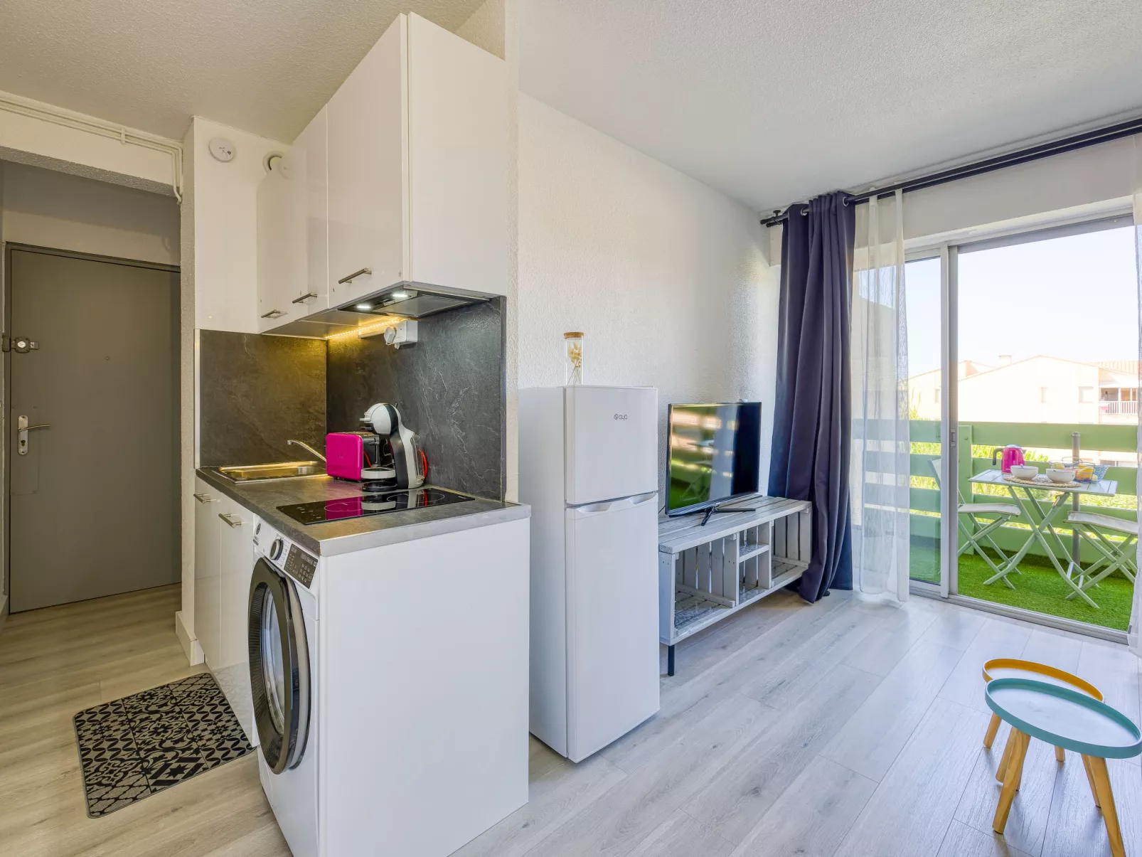 Les Pins-Inside