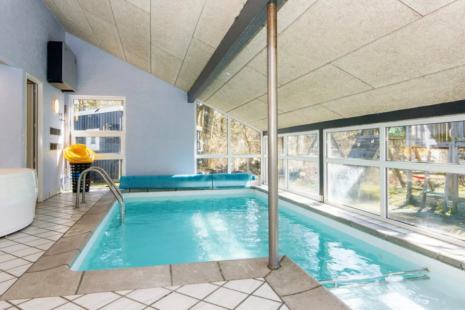 12 person holiday home in Glesborg-Pool