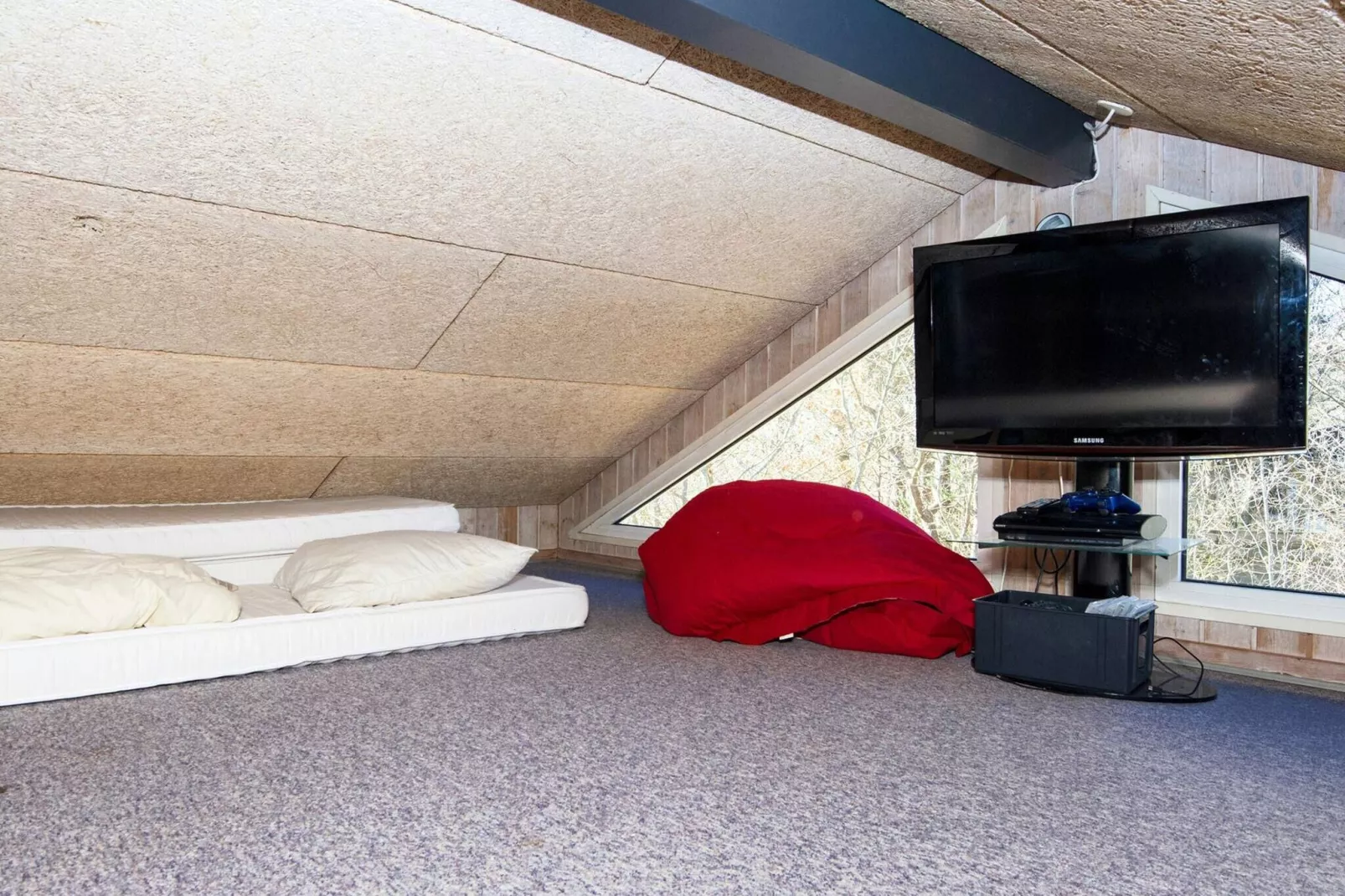 12 person holiday home in Glesborg-Indoor