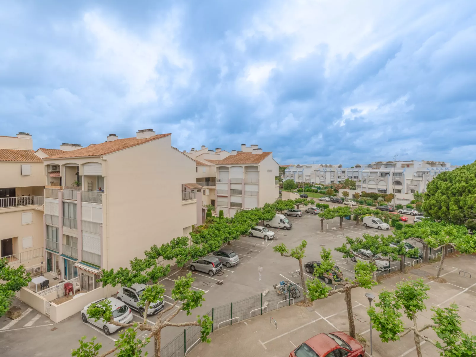 Les Sables d'Or-Outside