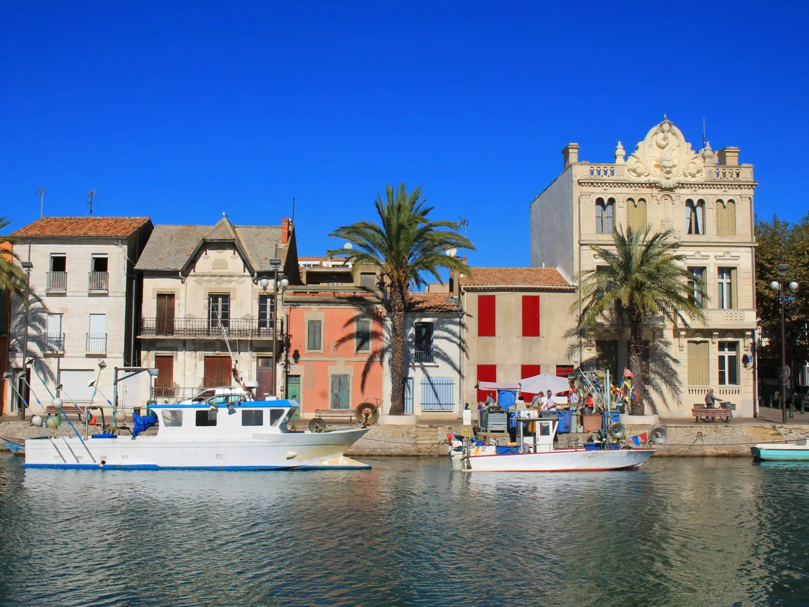 Le Lagon Bleu-Area