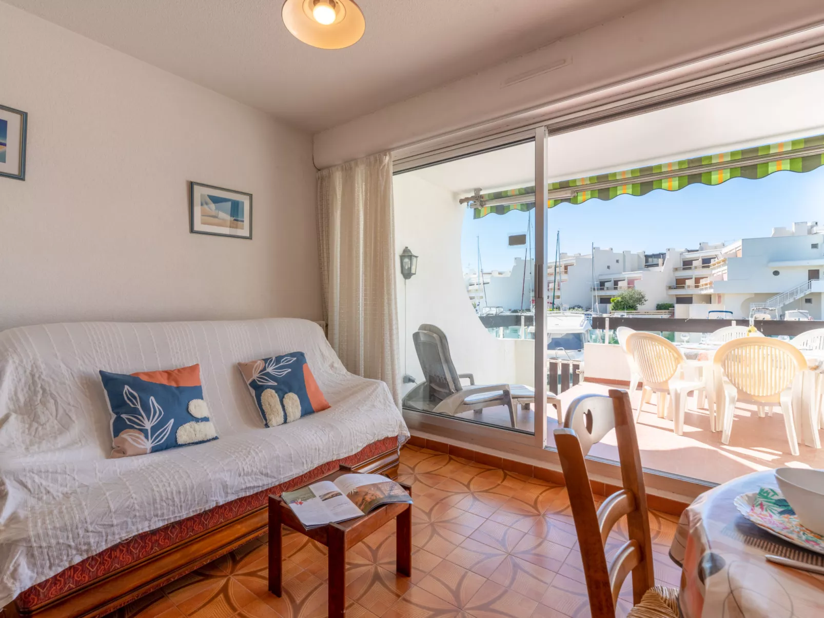 Les Marinas de la Plage I-Drinnen