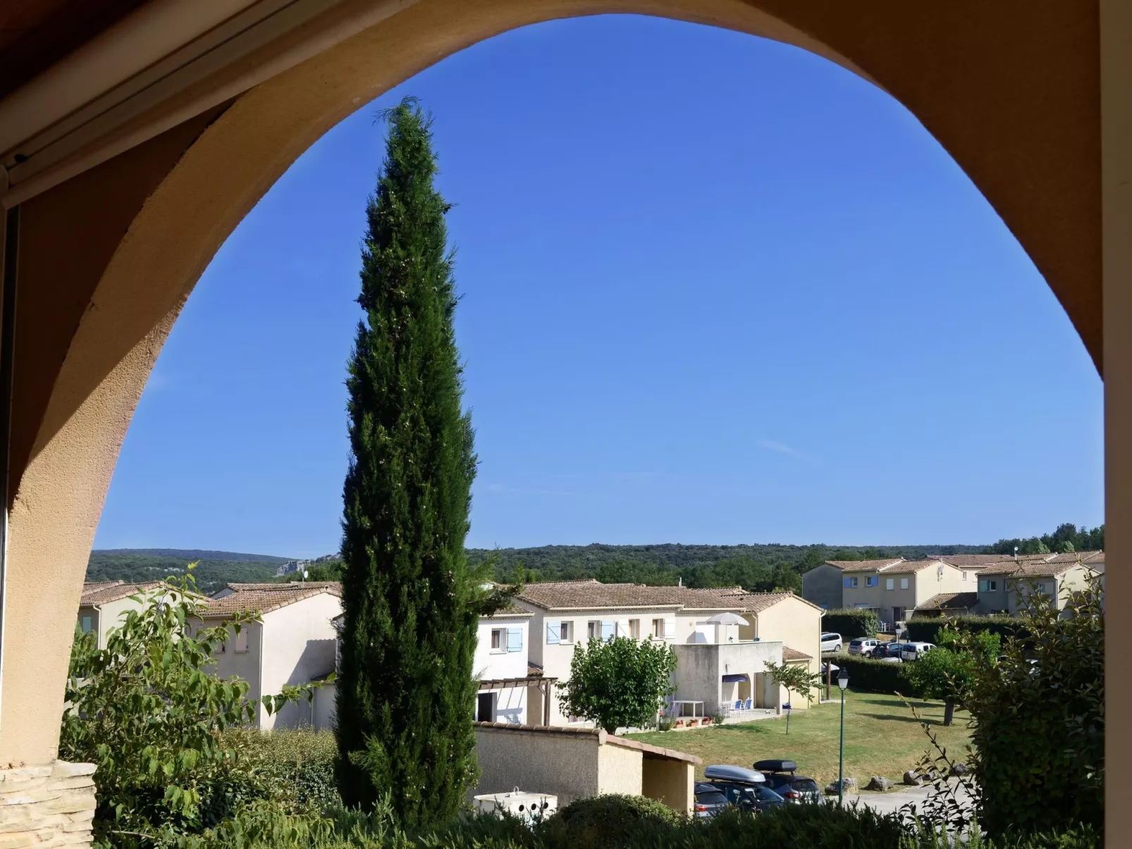 Les Hauts de Salavas-Outside