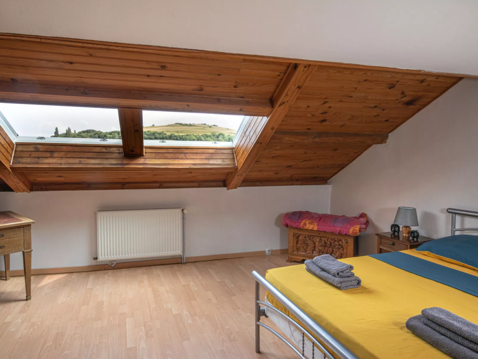 Le Noyer-Inside