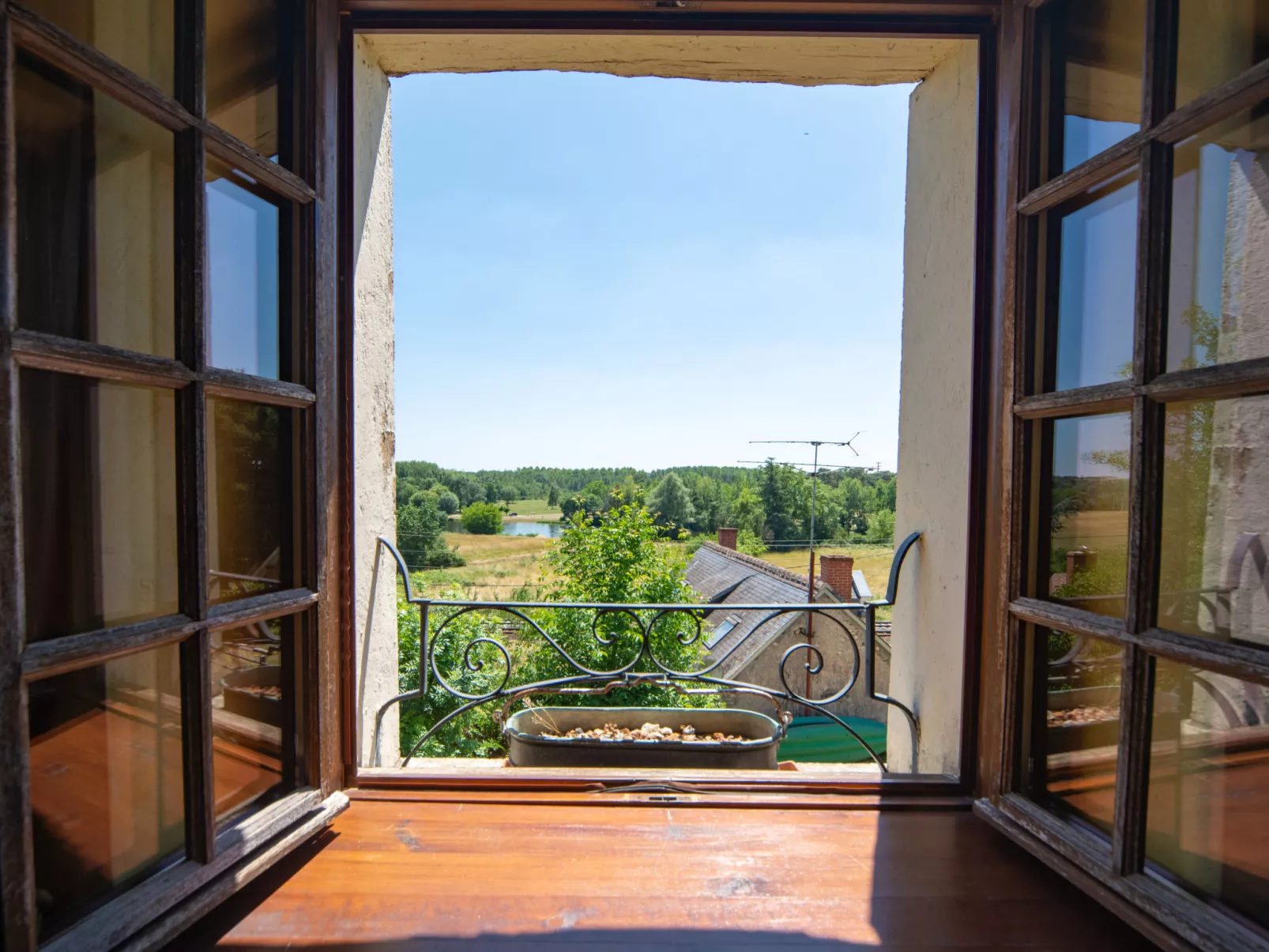 Le Pigeonnier-Outside