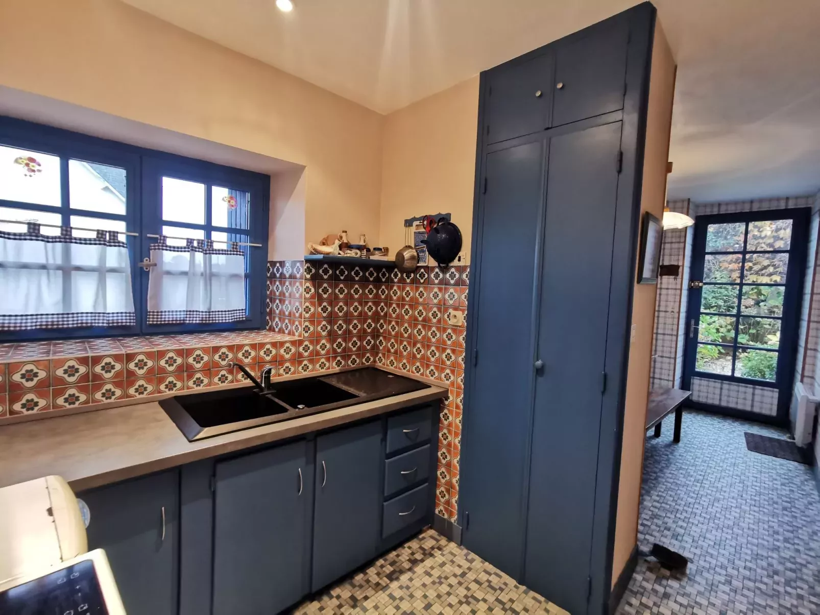 La maison bleue-Inside