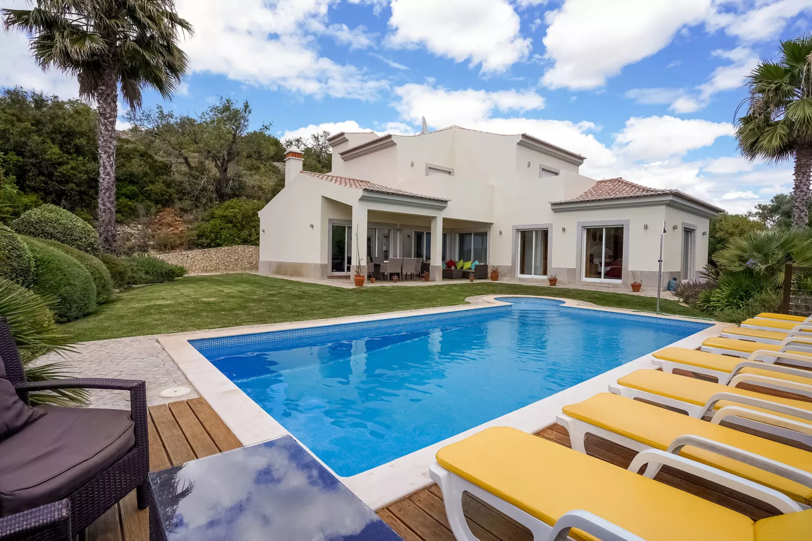 Villa Barrill-Exterior summer