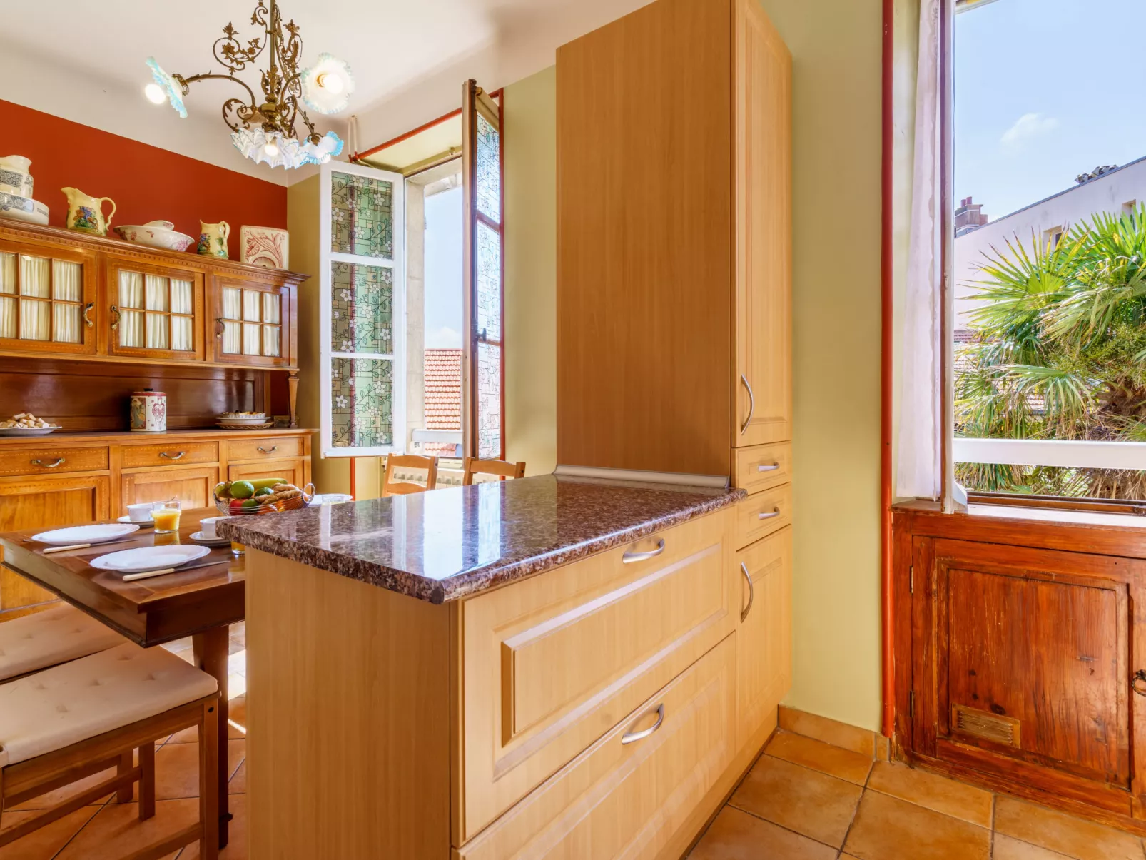 Maison Simonne-Inside