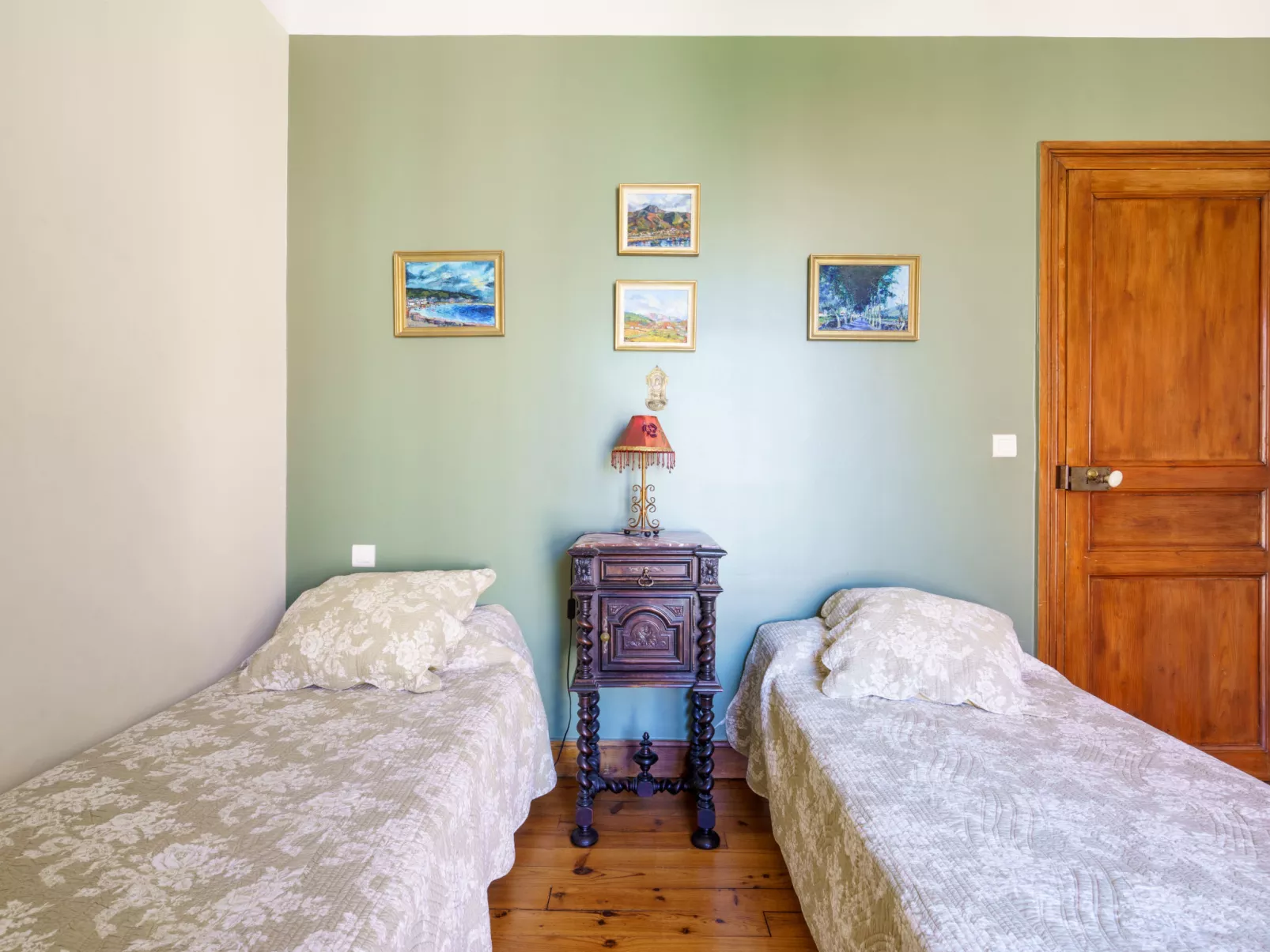 Maison Simonne-Inside