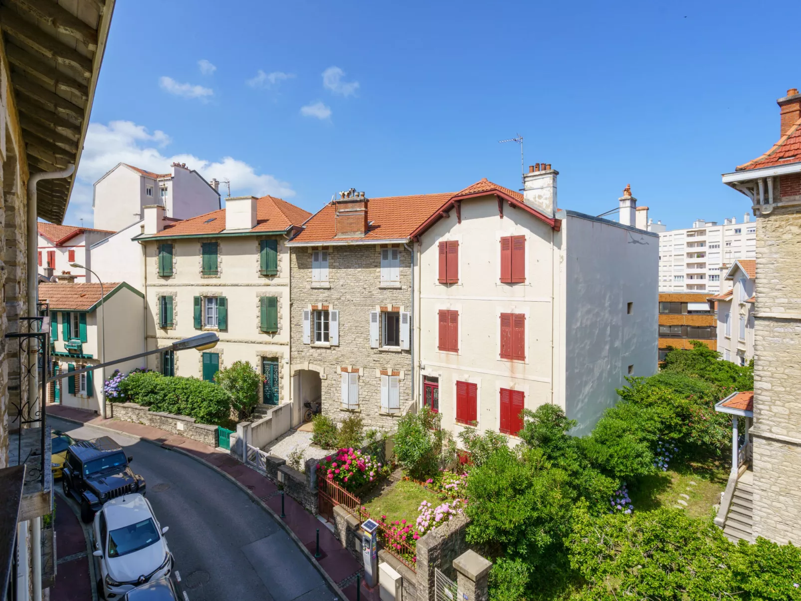 Maison Simonne-Outside