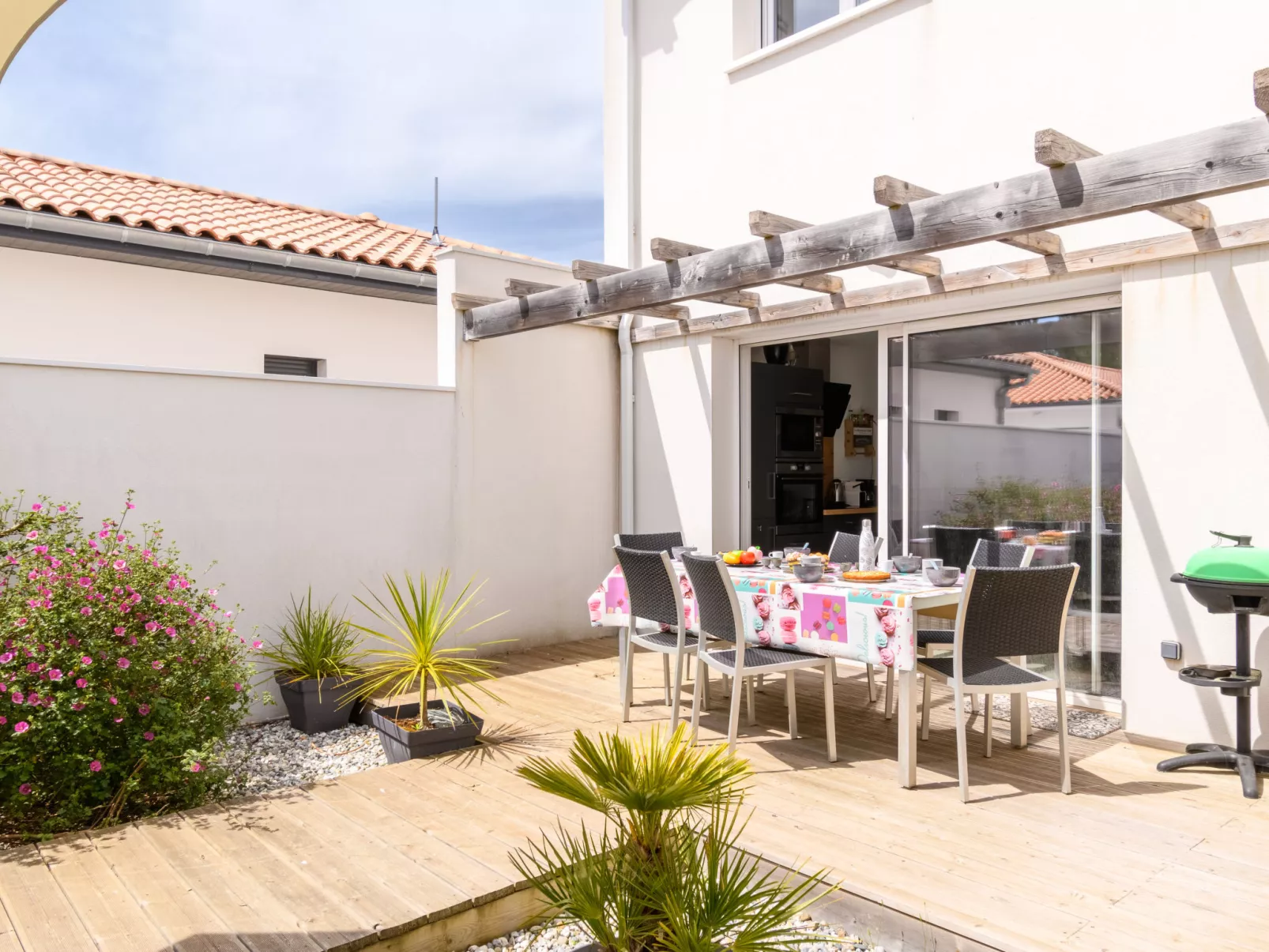 Les Patios de Flore-Outside