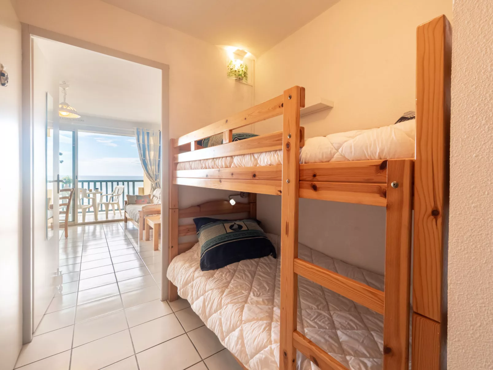 Les hauts de la corniche-Inside