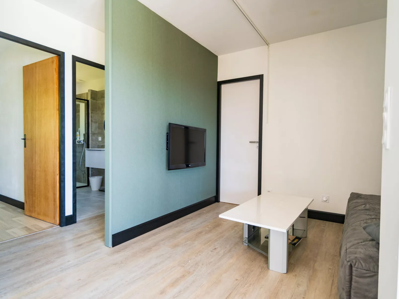 Bourgat-Inside