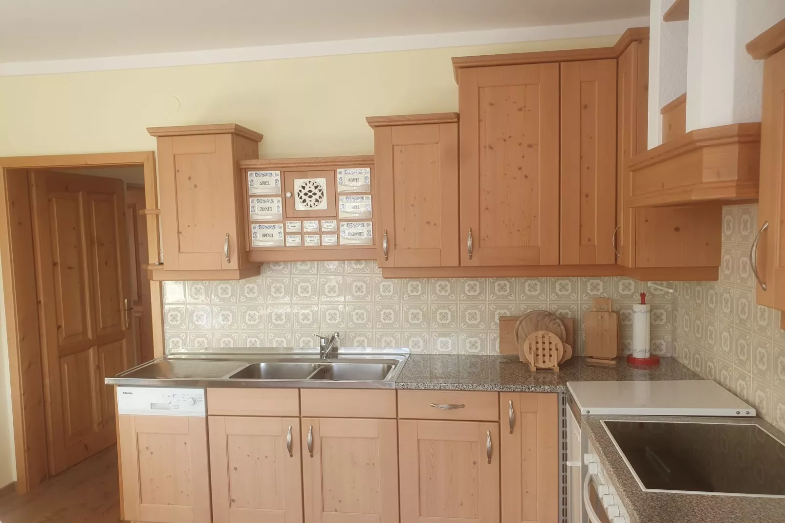 Haus Altmelon-Kitchen