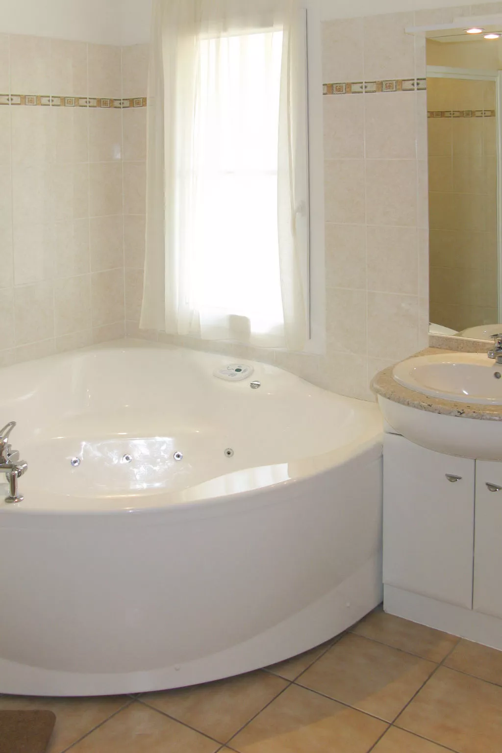 Atlantic Green-Drinnen