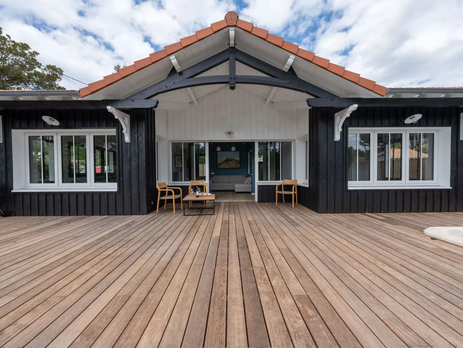 Massawipi Lodge-Outside