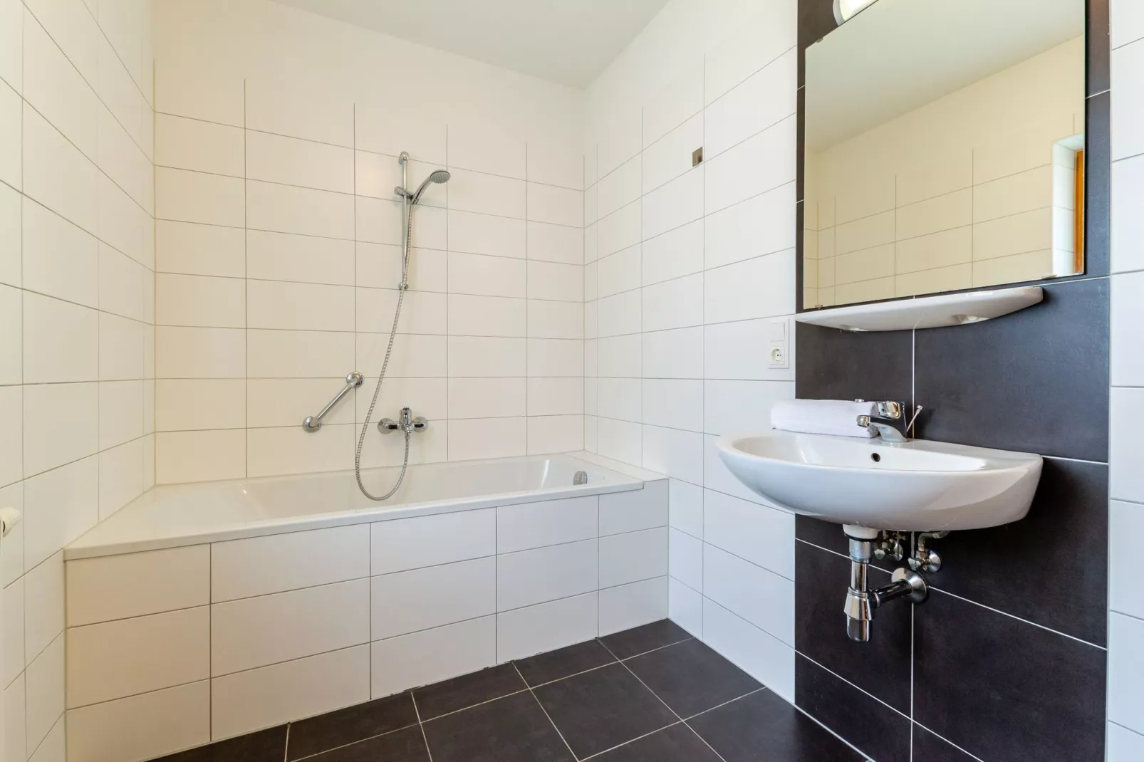 Luxery Salzkammergut Chalet E-Bathroom