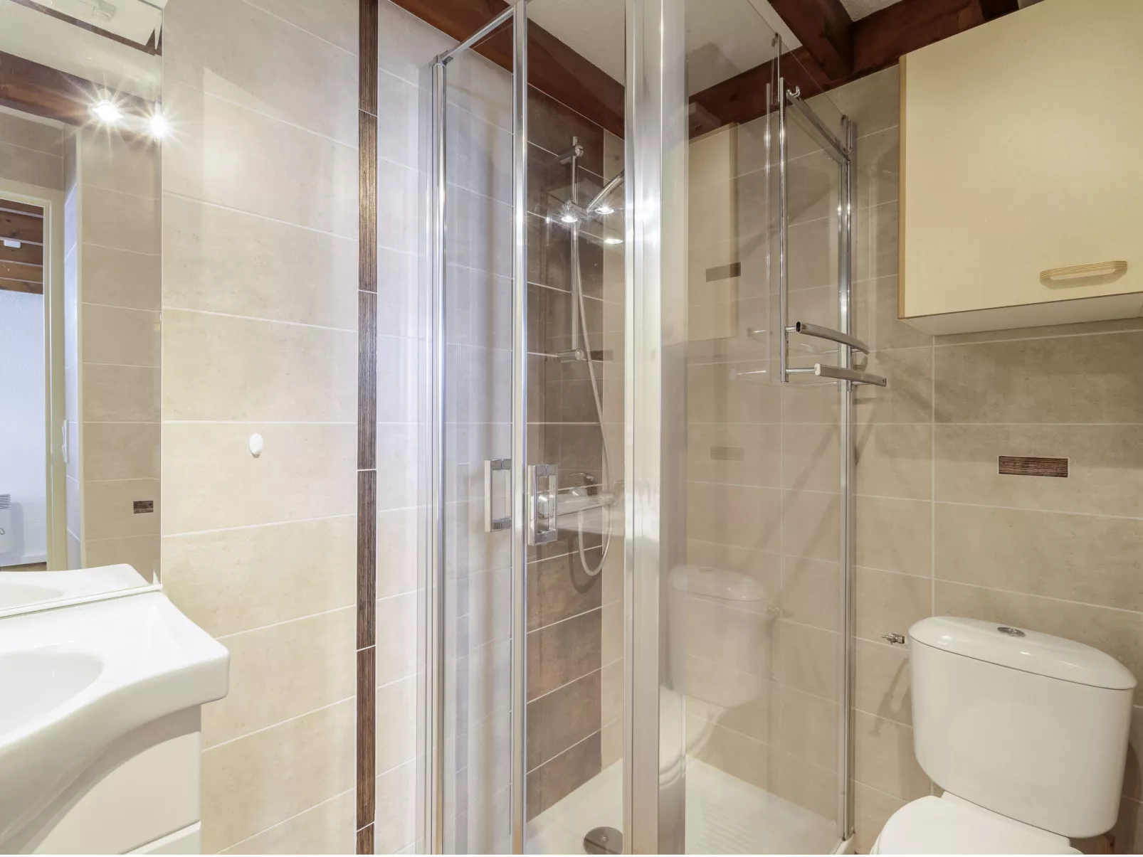 Hameau des Flots-Inside