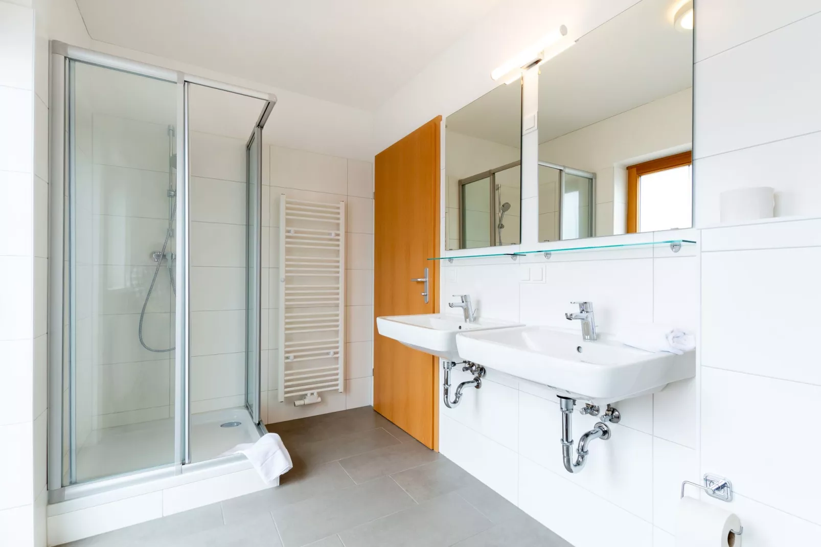 Luxery Salzkammergut Chalet G-Bathroom