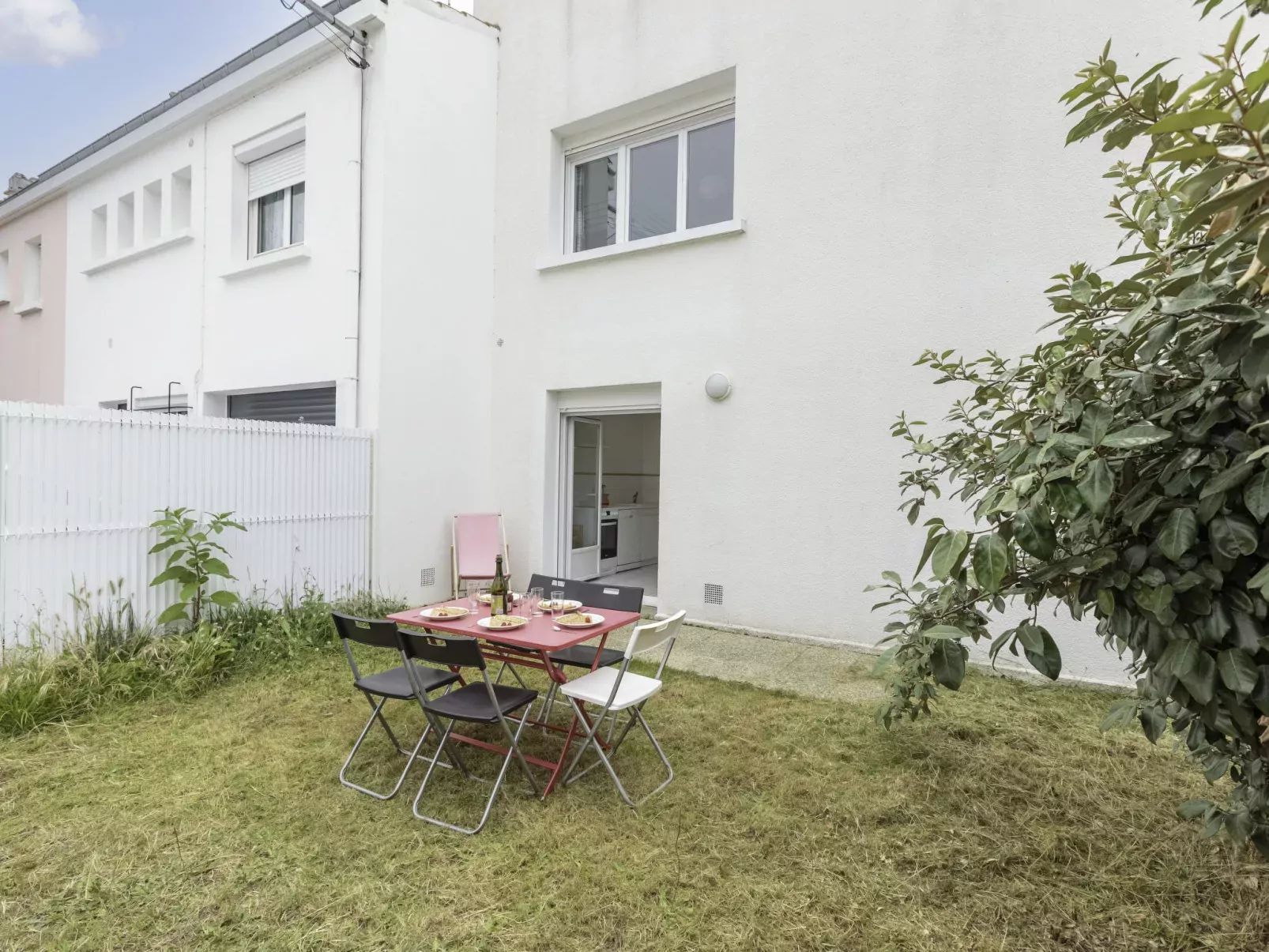 Les Sables-Outside