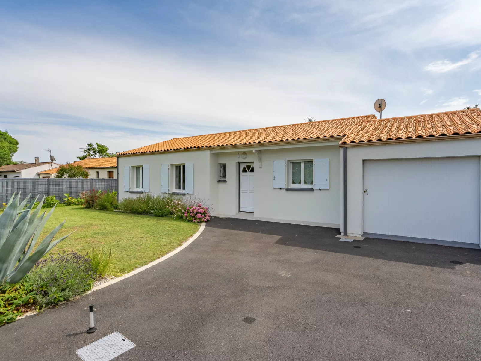 Villa Margarin-Outside