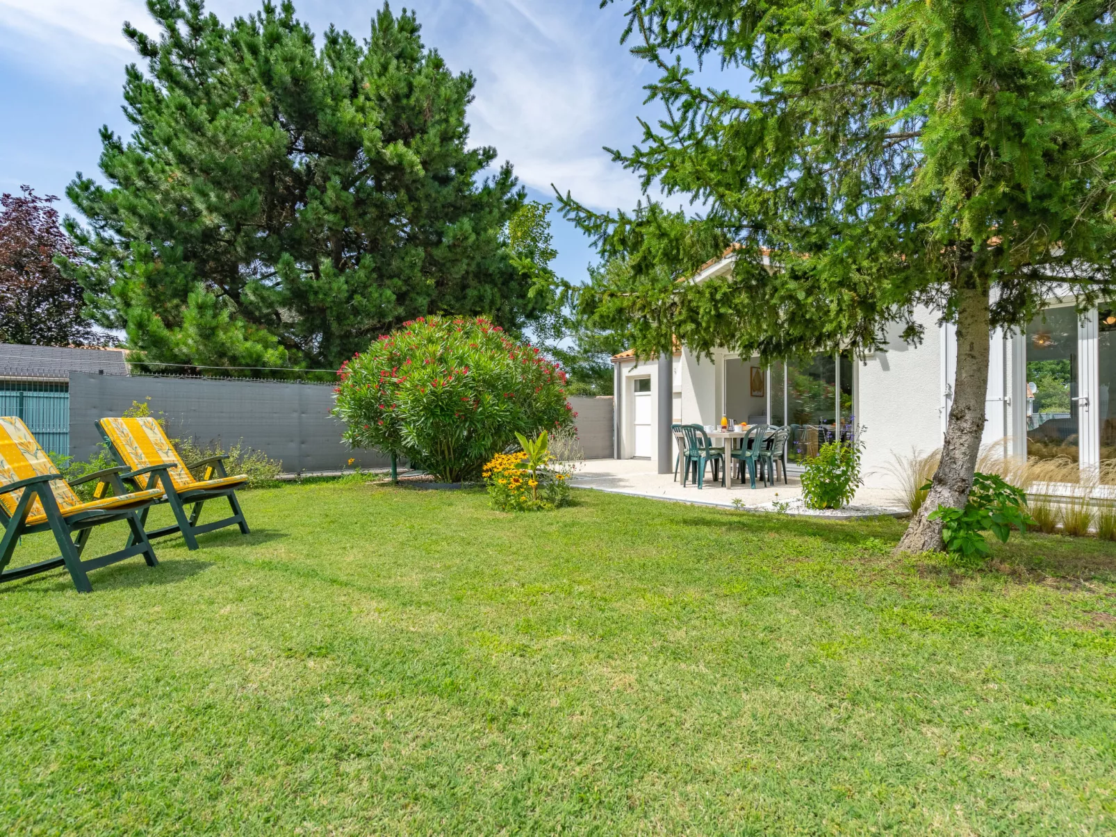 Villa Margarin-Outside