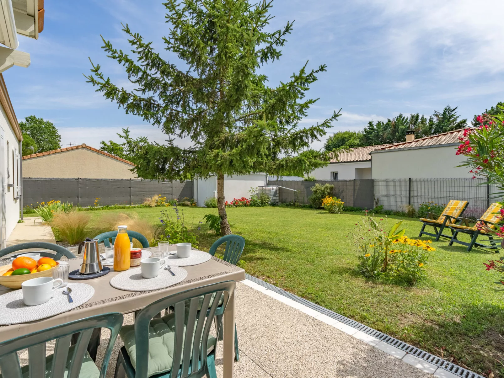 Villa Margarin-Outside