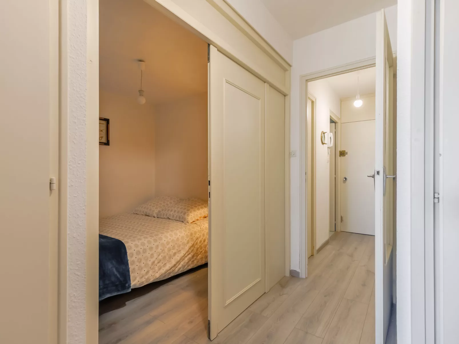 Vue Mer -Apt 2 pièces+alcove-5 pers.-Dedans