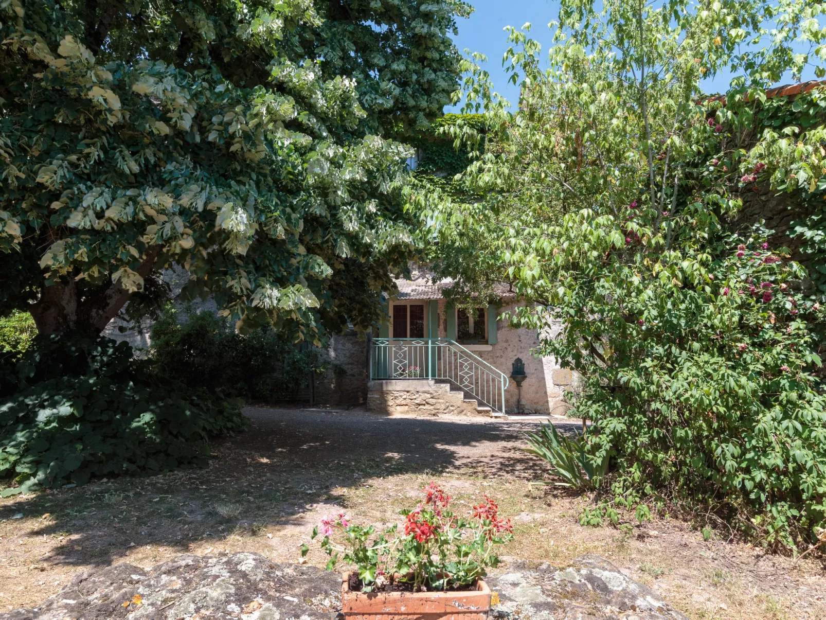 Le Jardin de Timothee-Dehors