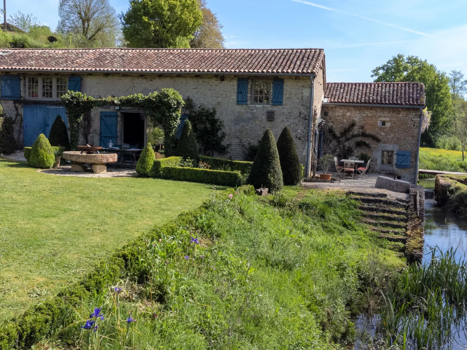 Moulin De Mois-Dehors