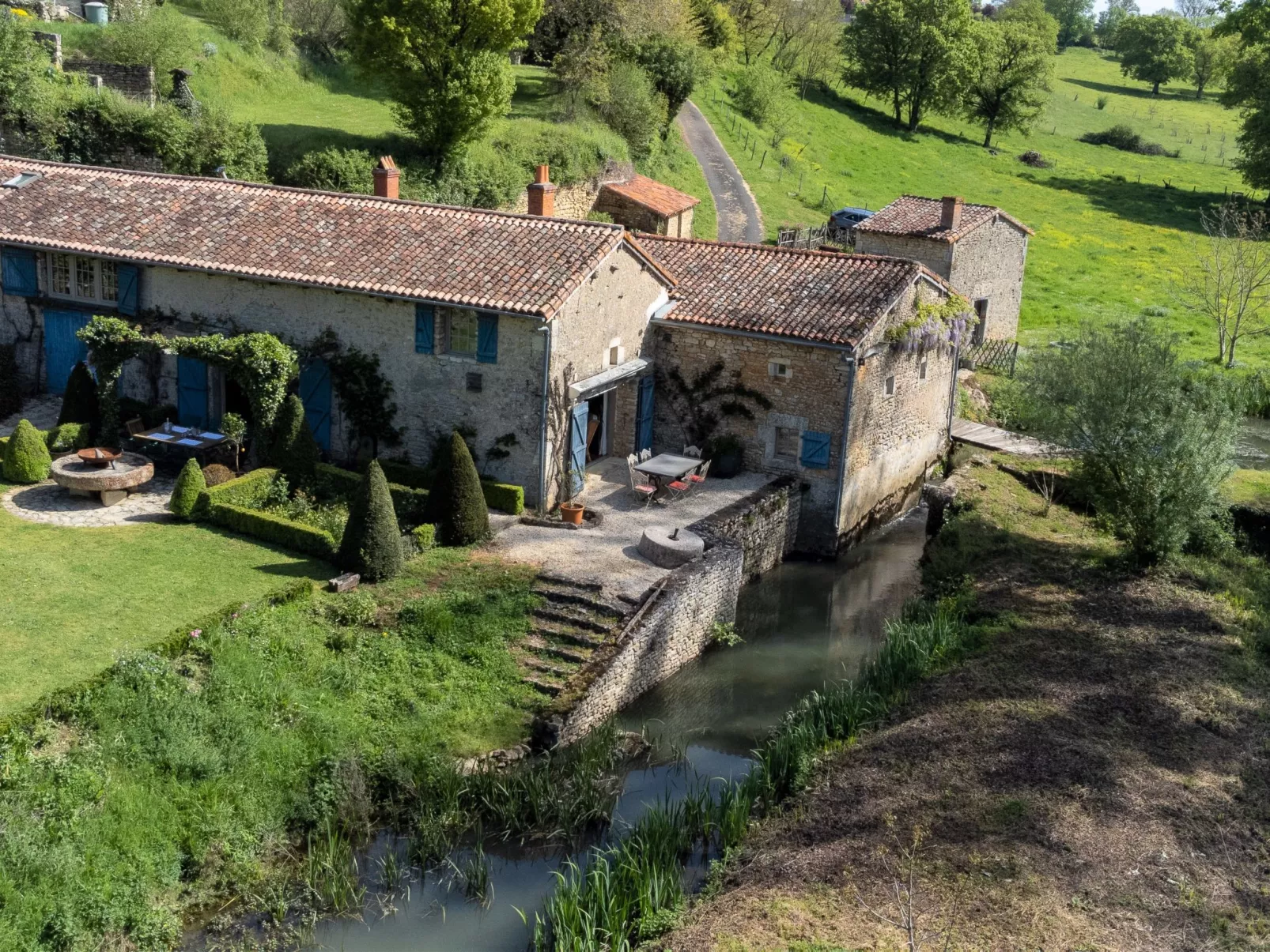 Moulin De Mois-Dehors
