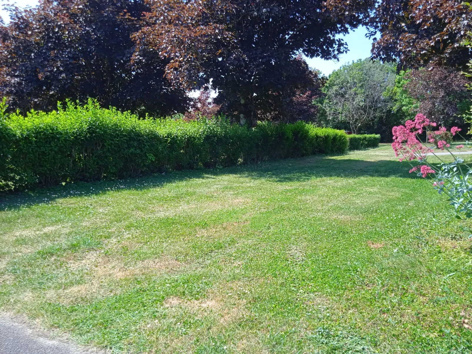 Le Domaine du Lambon-Outside