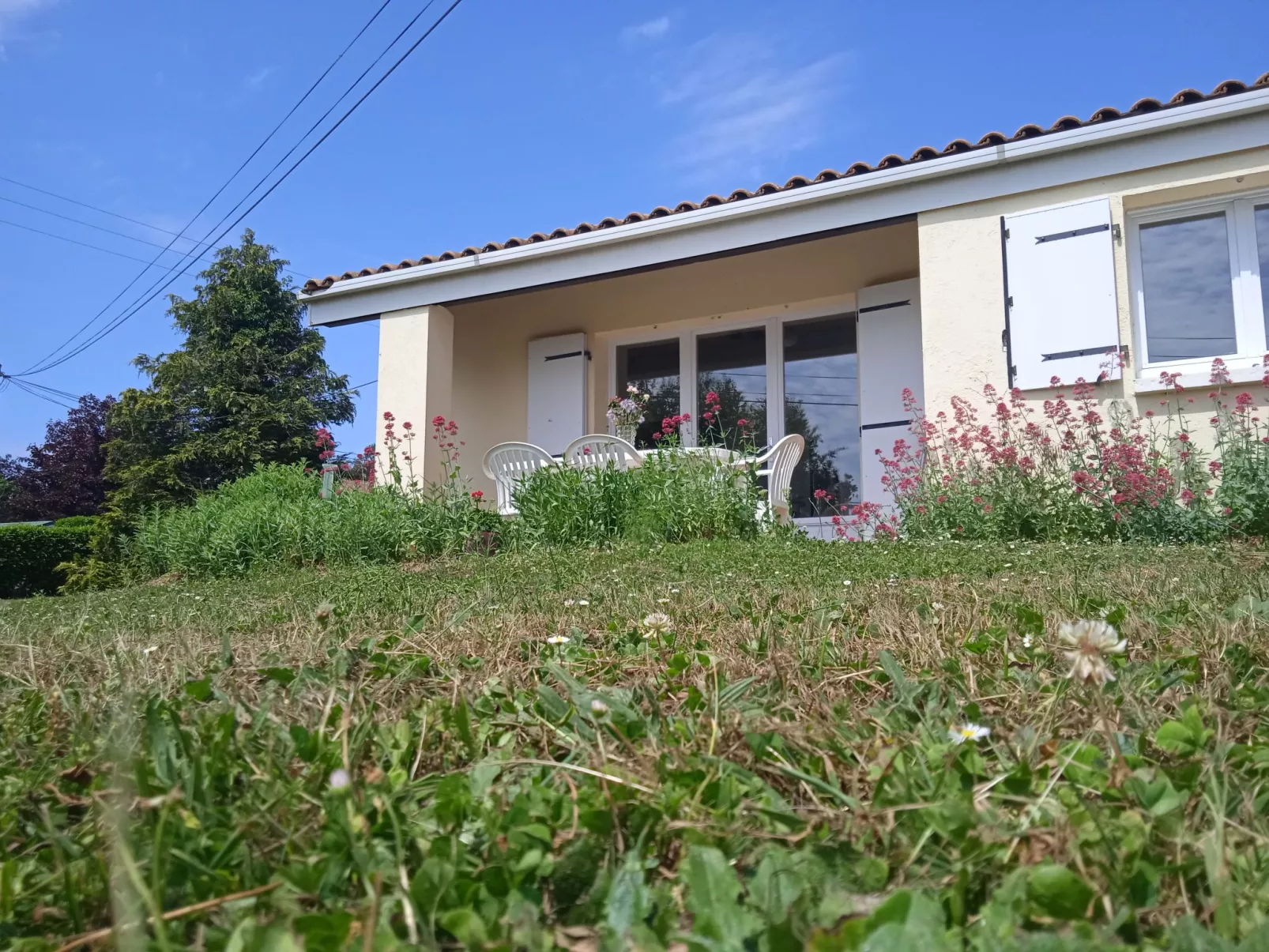 Le Domaine du Lambon-Outside