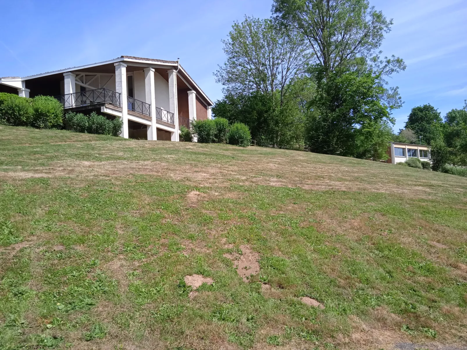 Le Domaine du Lambon-Outside