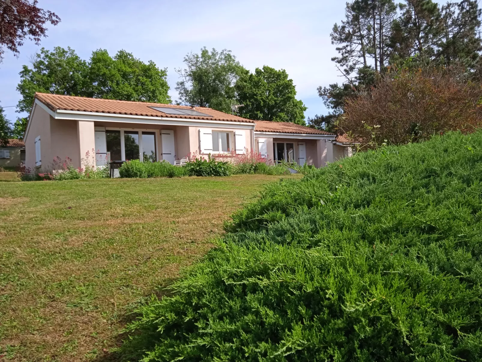 Le Domaine du Lambon-Outside
