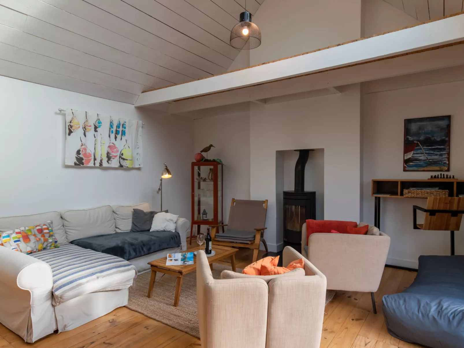 Le Petit Bonheur-Inside