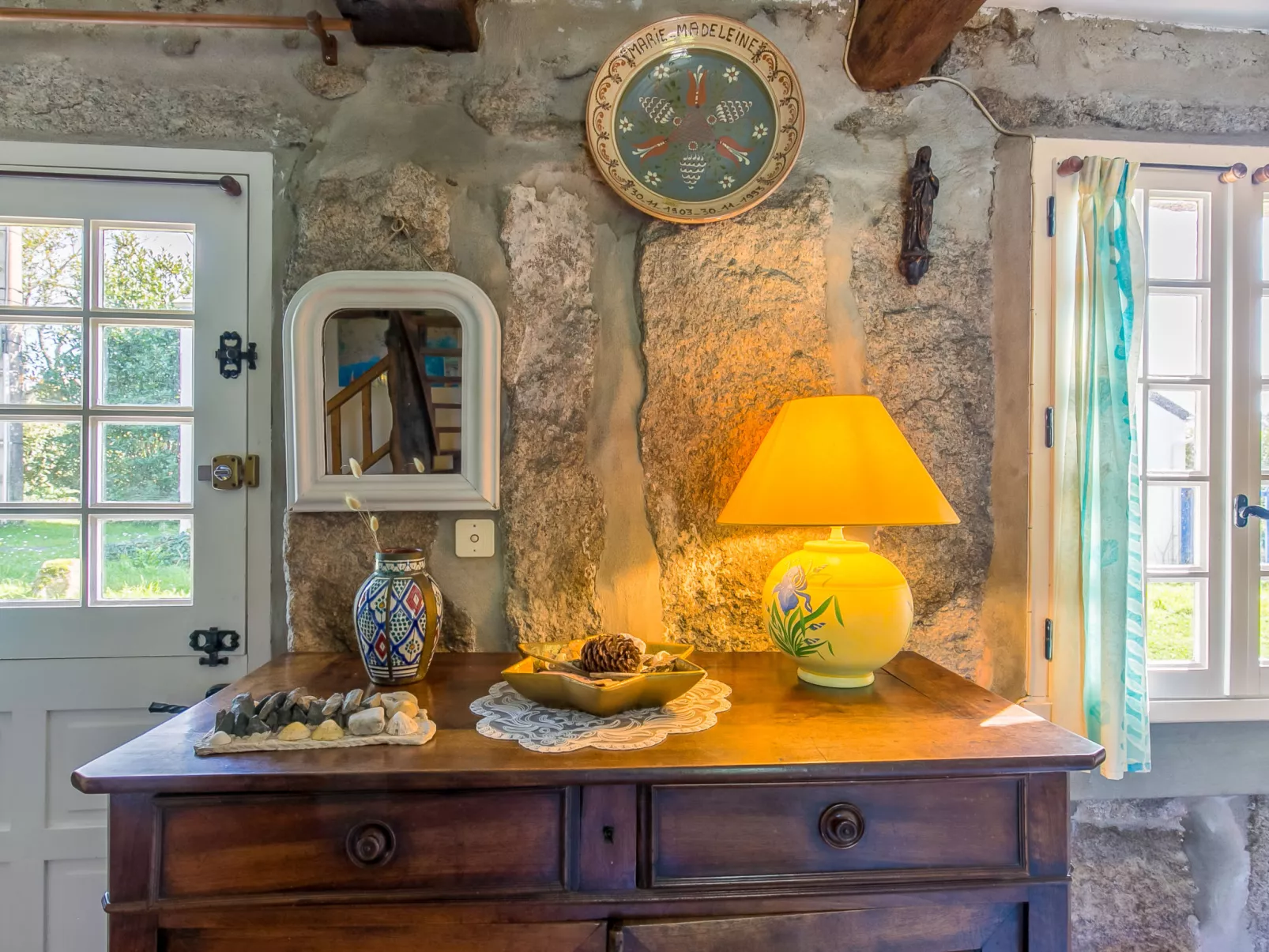Chaumiere Natelliou-Dedans