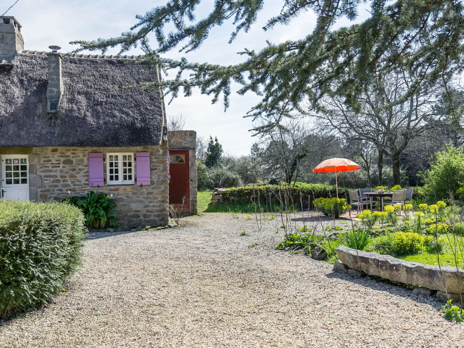 Chaumiere Natelliou-Dehors