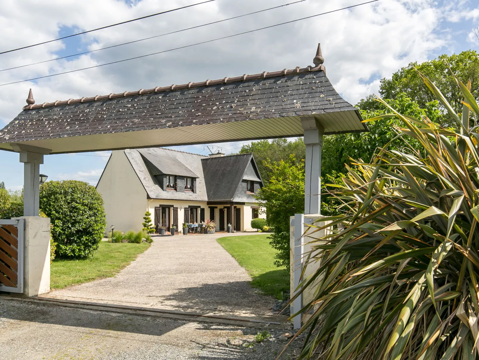 Villa Rocuet-Outside