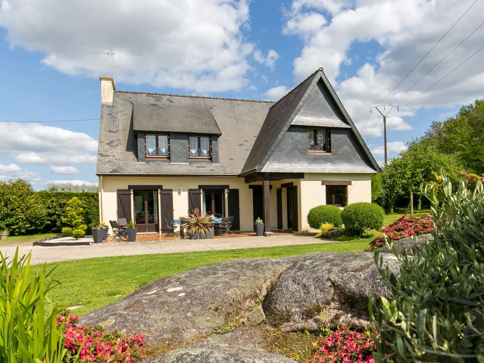 Villa Rocuet-Outside