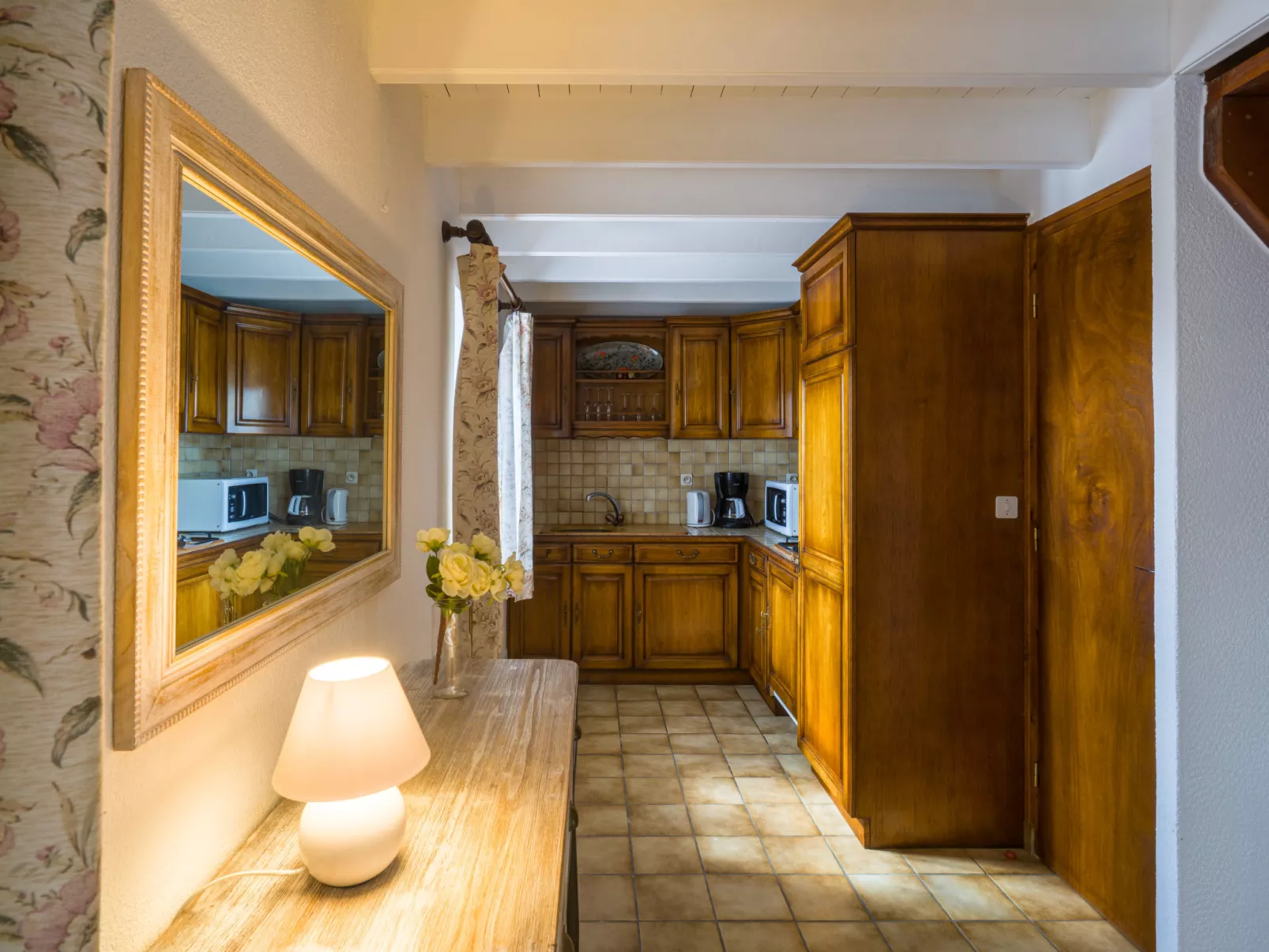 Chez Jeanne-Inside