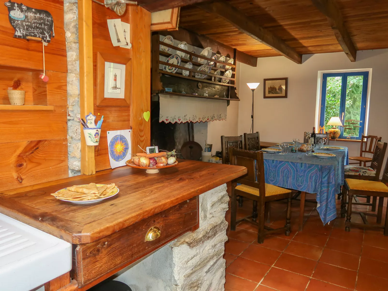 Le Petit Poirier-Inside