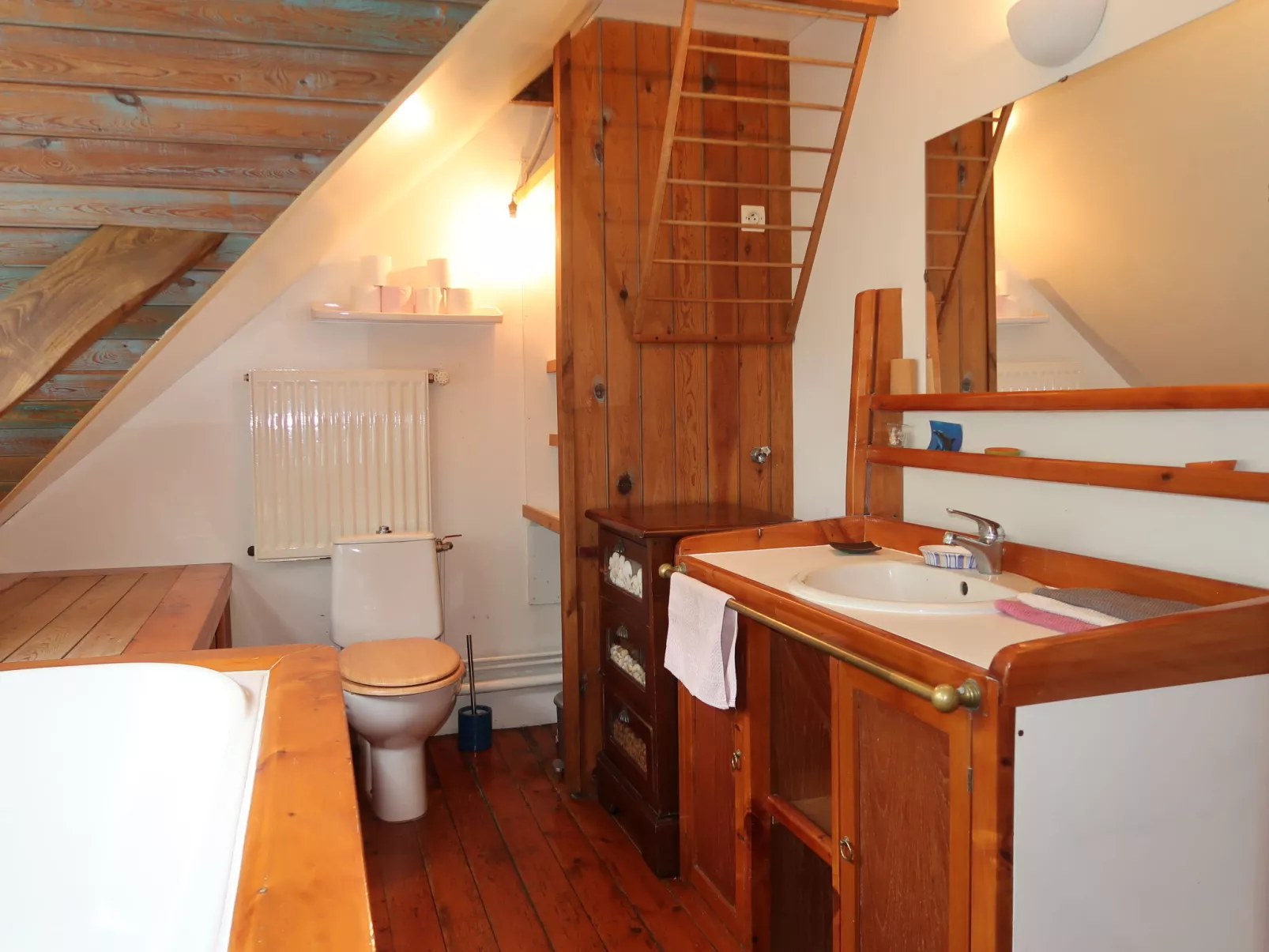Le Petit Poirier-Inside