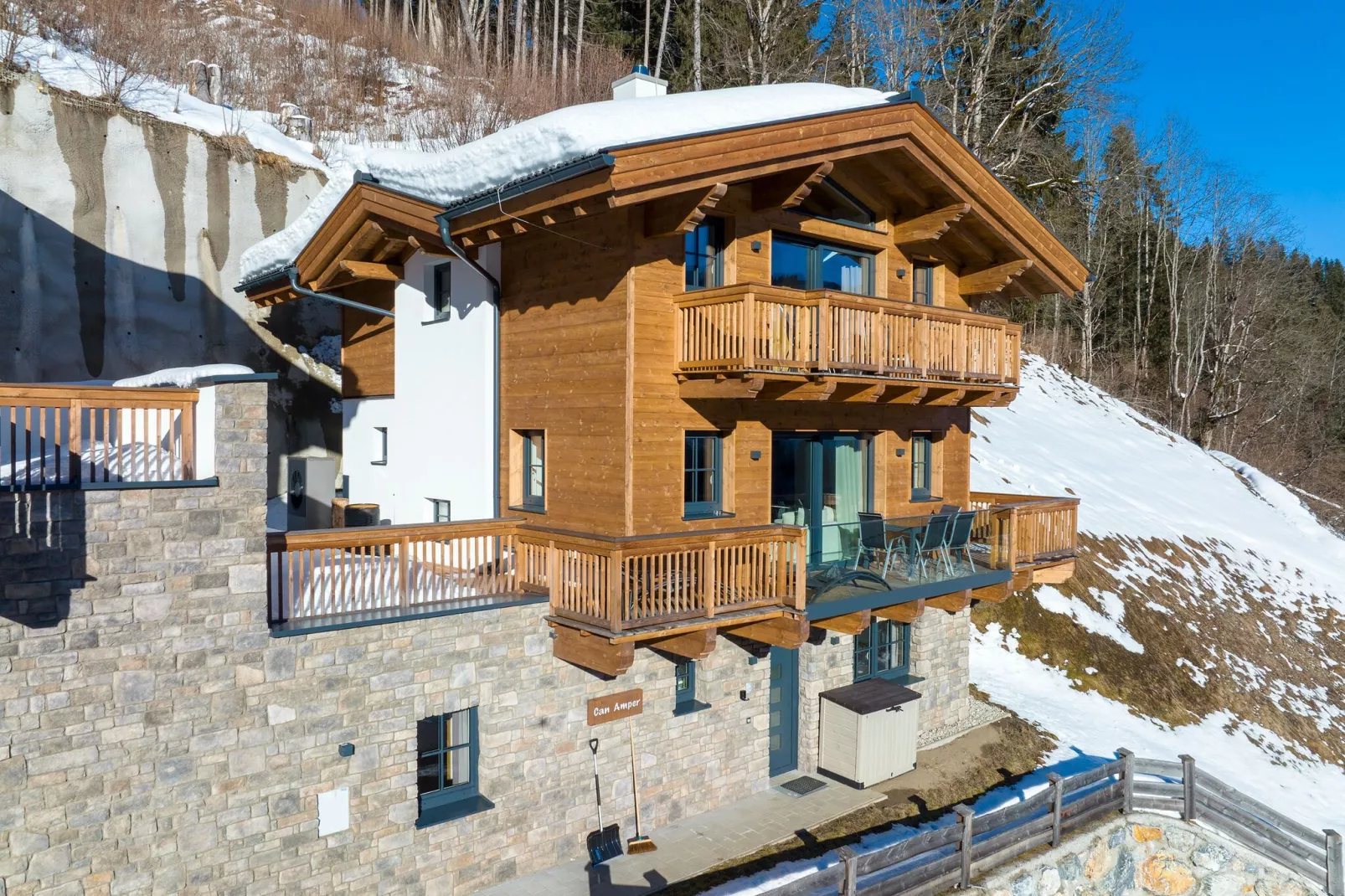 Chalet Can Amper-Exterior winter