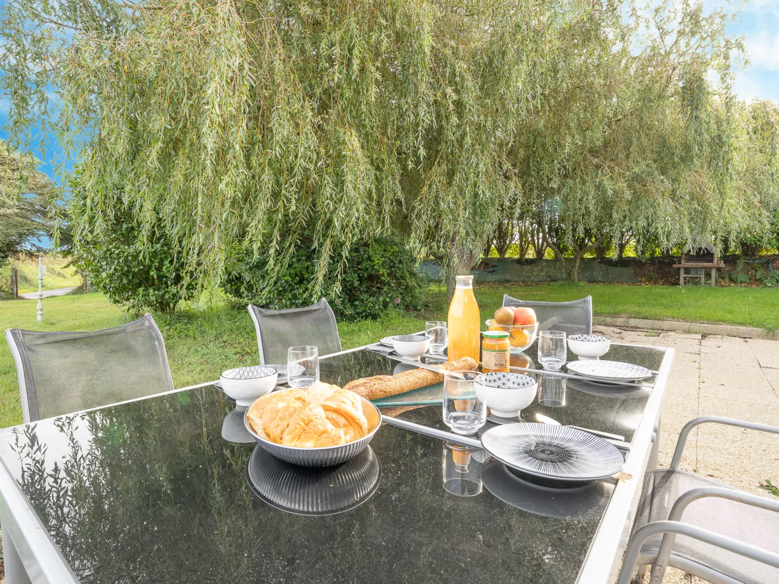 Chez Brigitte-Outside