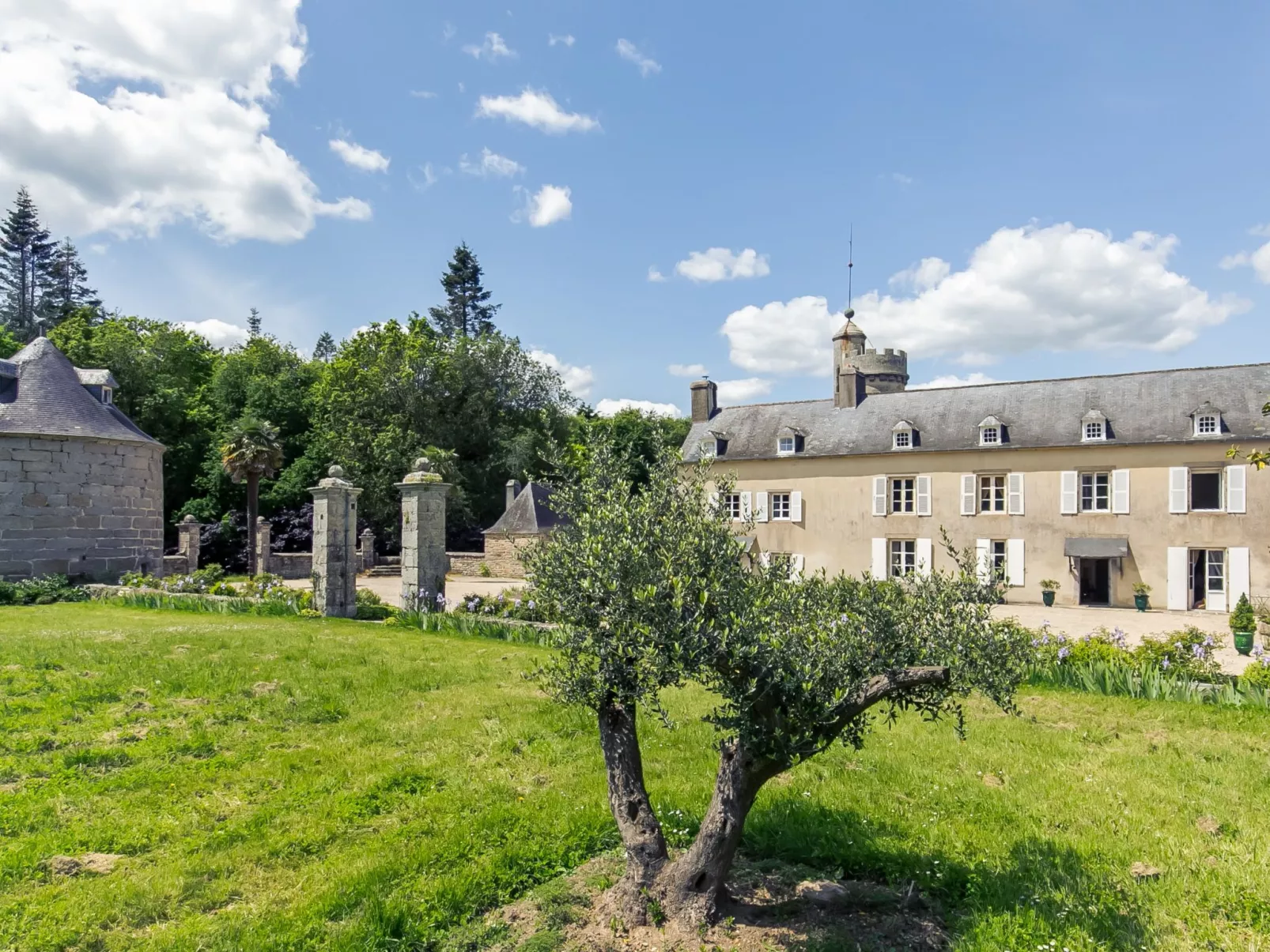 Penguilly-Draußen