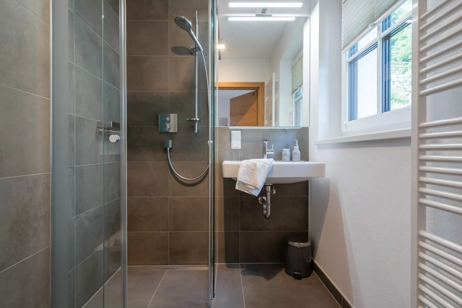 Tauernlodge Mühlbach 6B-Bathroom
