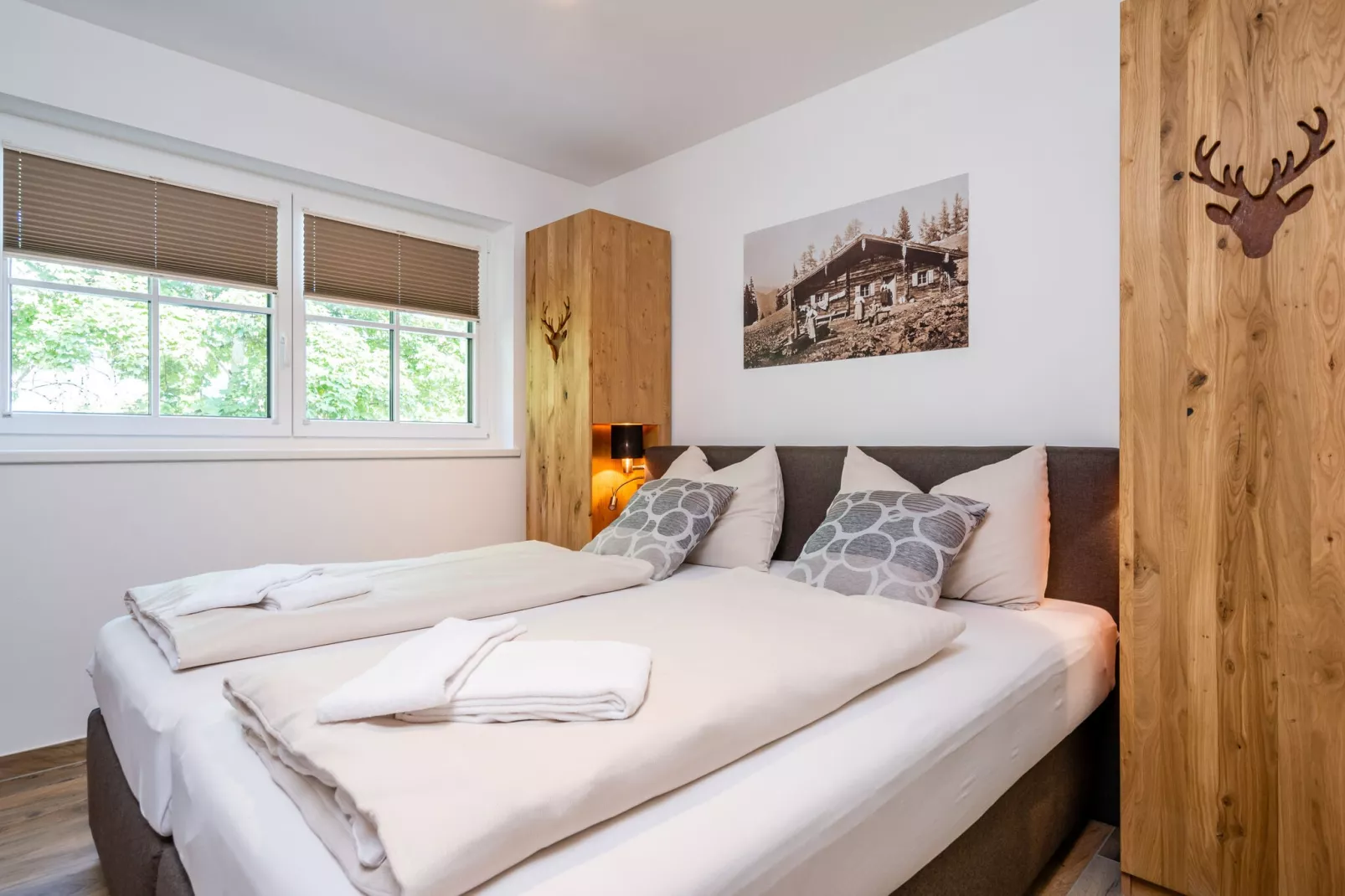Tauernlodge Mühlbach 6B-Bedroom