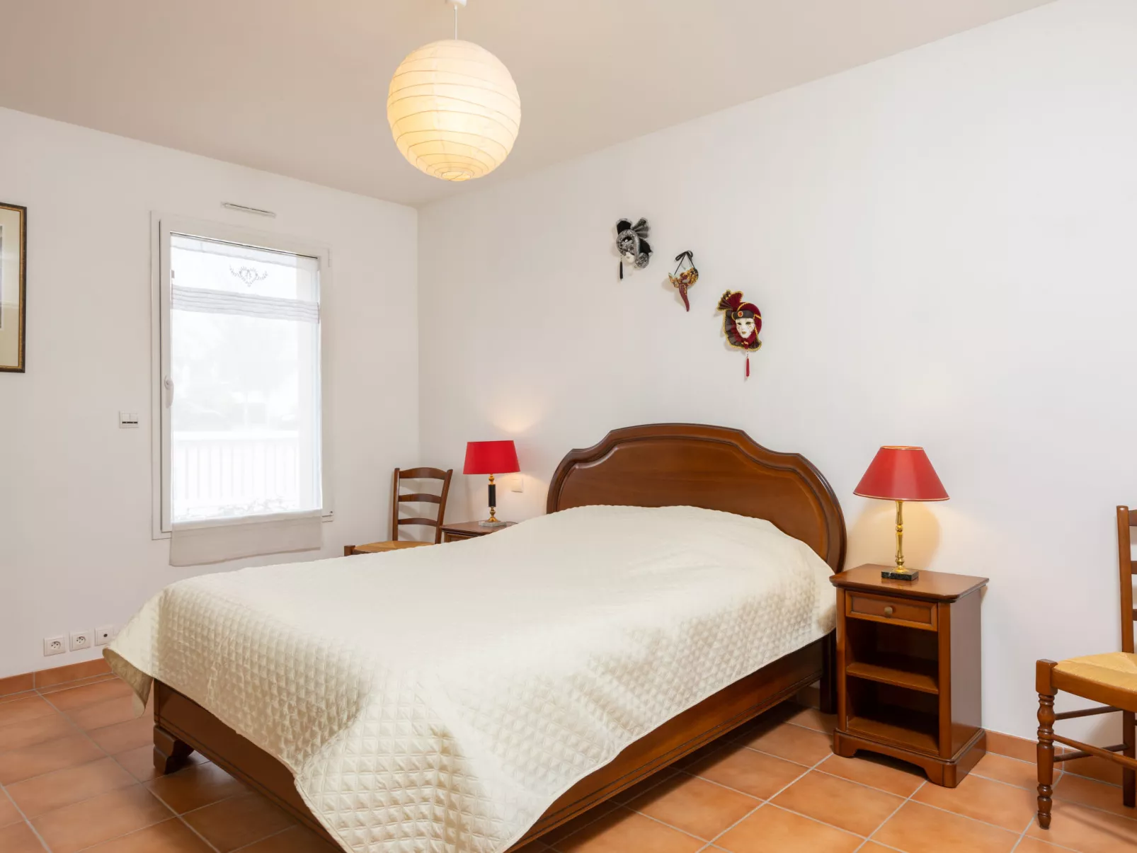 Les Agapanthes-Inside