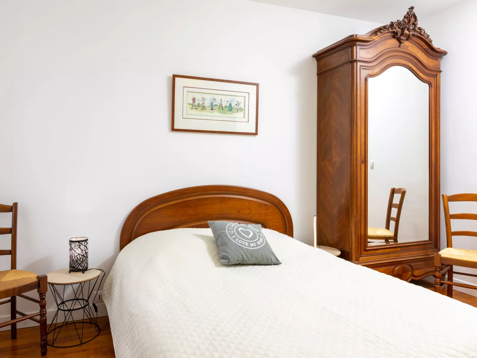 Les Agapanthes-Inside